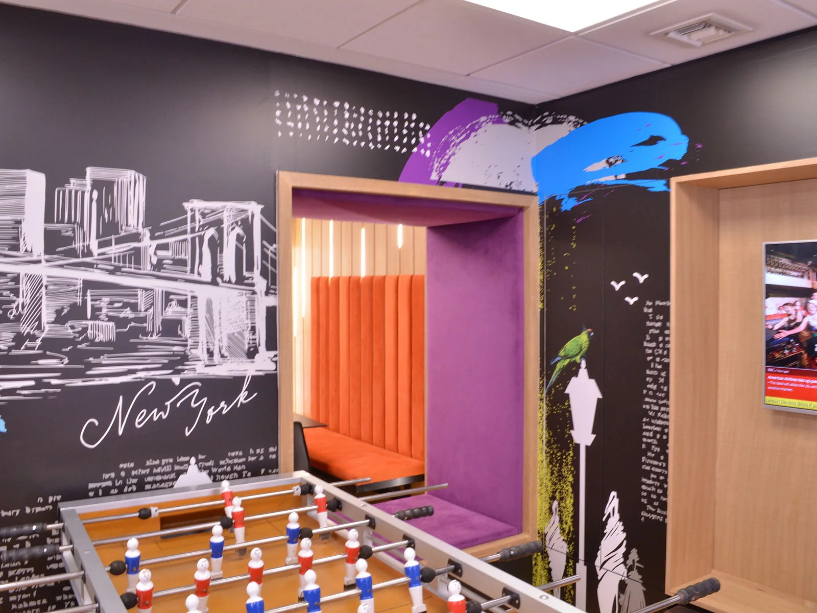 hellodesign-mckinsey-offices-kitchen-graphics-04