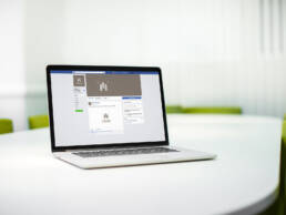 hellodesign-theros-concept-macbook-facebook