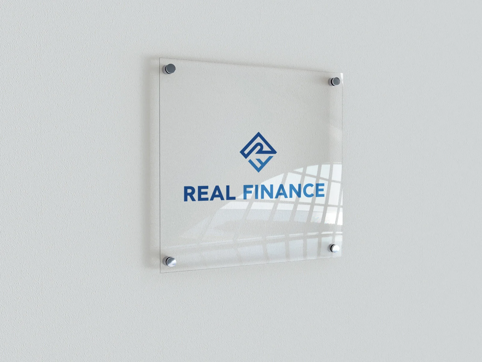 Real Finance — σήμανση σε ακρυλικό